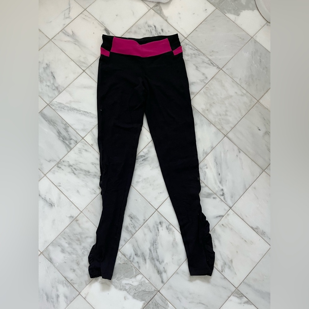 IVIVVA leggings! 🖤💗
